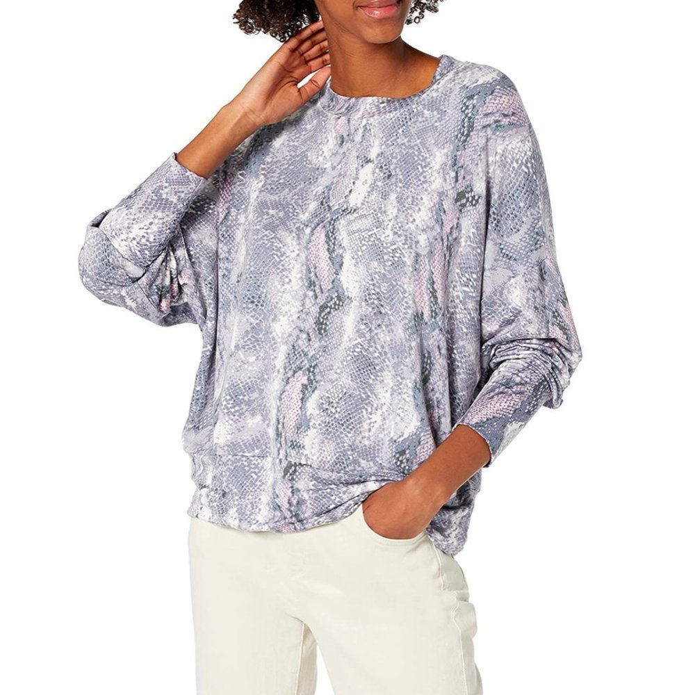BB Dakota by Steve Madden Full Scale Snake Print Pullover, M NWT